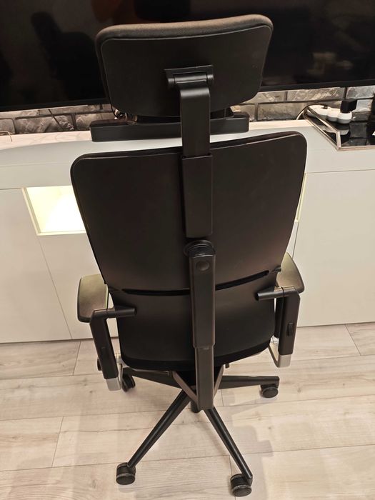 Steelcase Please V2 z zagłówkiem stan idealny