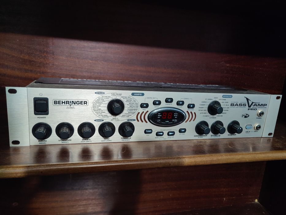 Behringer Bass V-Amp Pro