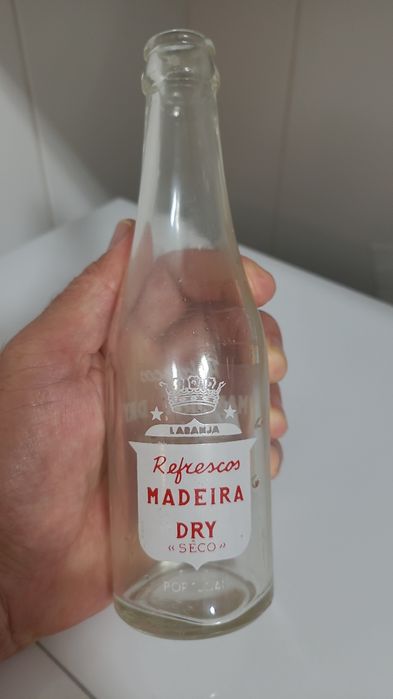 Antiga garrafa de refrescos Madeira Dry (Pirogravada)