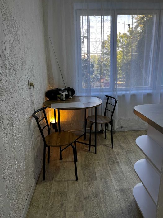 Подобово 1 поверх СВІТЛА посуточно квартира Слов'янськ