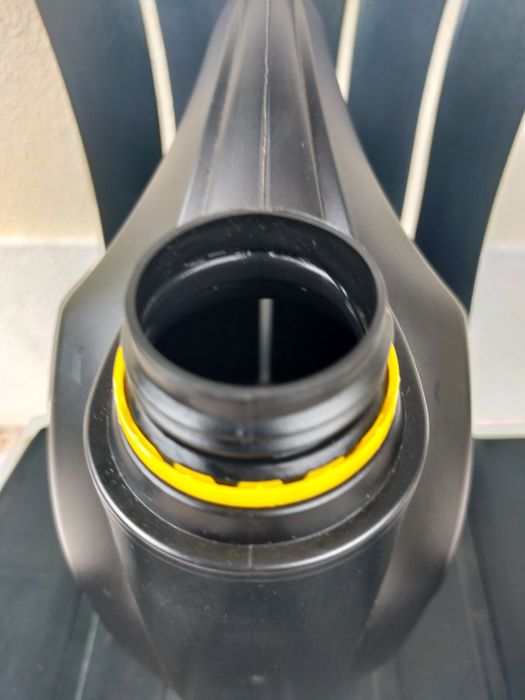 5-Liter Carboys with Venting64861306499457123