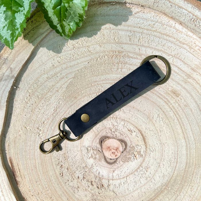Brelok do kluczy z grawerem skórzany z imieniem handmade