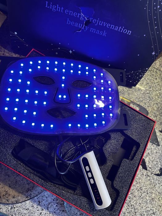 Маска для обличчя світлотерапії