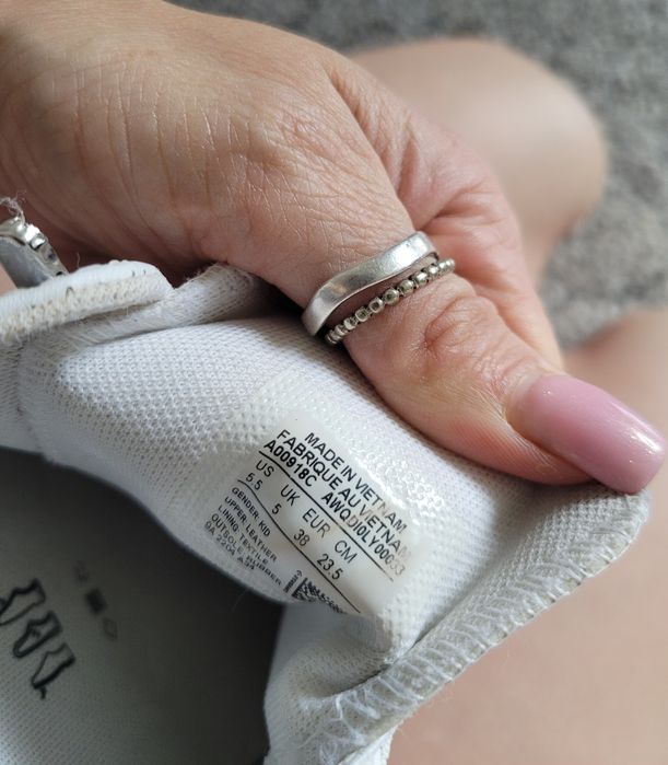 Białe skórzane converse 38