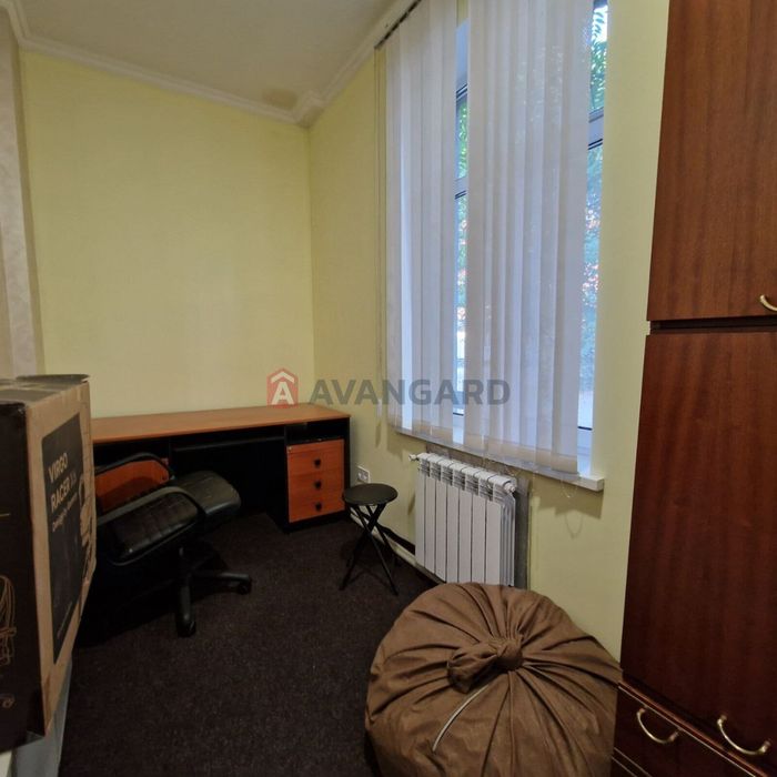 Продам 3к квартиру, лівий берег, ул. Новоселівська (