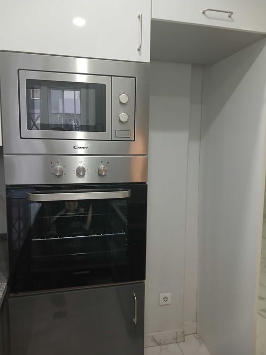 Apartamento em Almada/ Barrocas arrenda-se