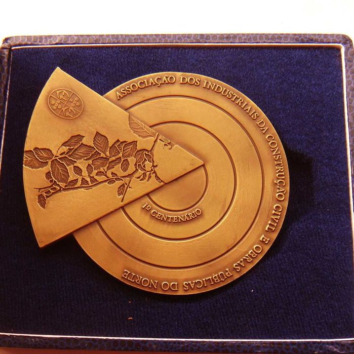 Medalha de Bronze Construção Civil em Estojo por JOSÉ RODRIGUES