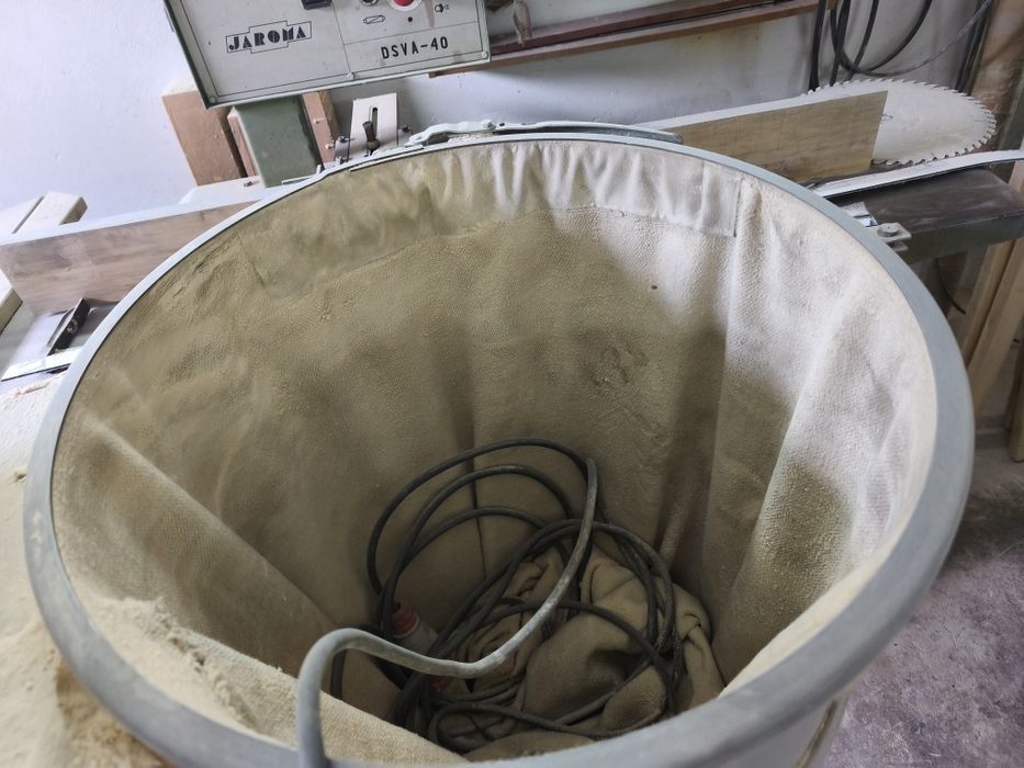 Odciąg do pyłu,,