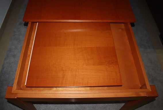 Mesa em cerejeira maciça