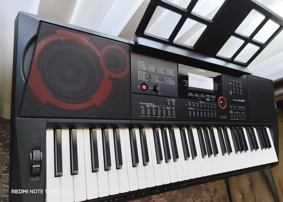 Синтезатор Casio CT-X3000. Плюс Стійка ,у гарному стані