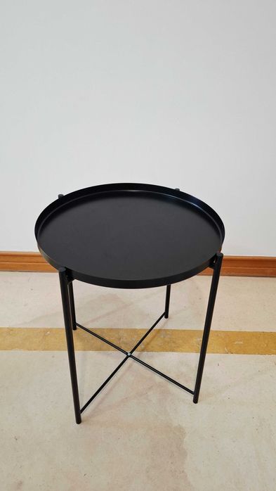 Sofá-cama IKEA FRIHETEN — estado praticamente novo