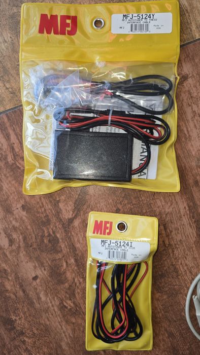 skrzynka ATU MFJ-993B + akcesoria