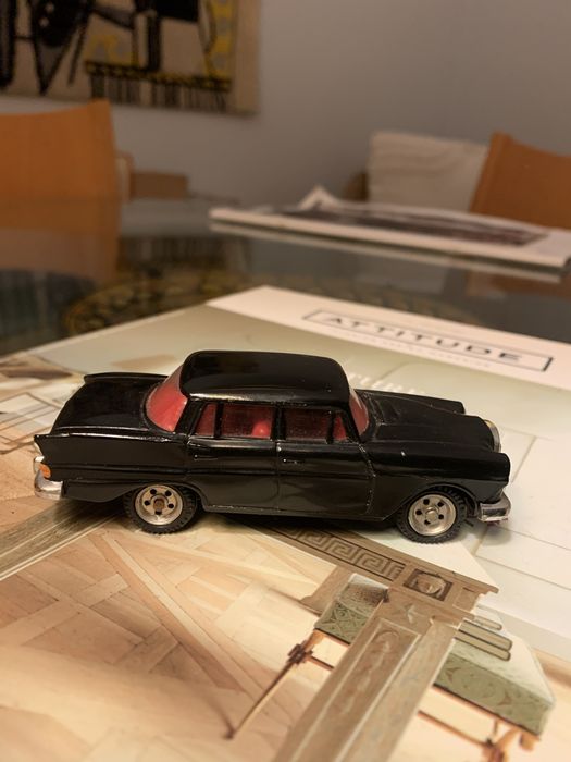 Carrinho Mercedes Benz Metosul