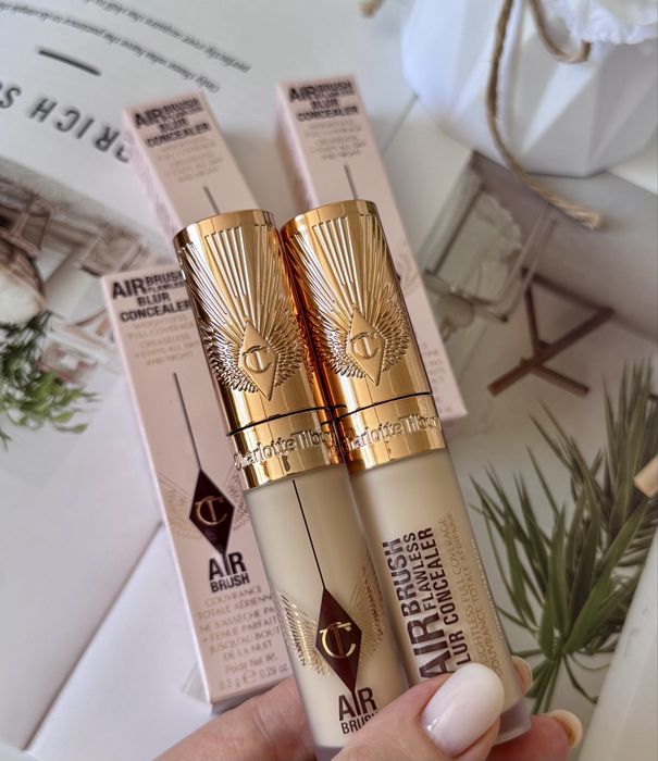 Консілер Charlotte Tilbury Airbrush Flawless Blur Concealer