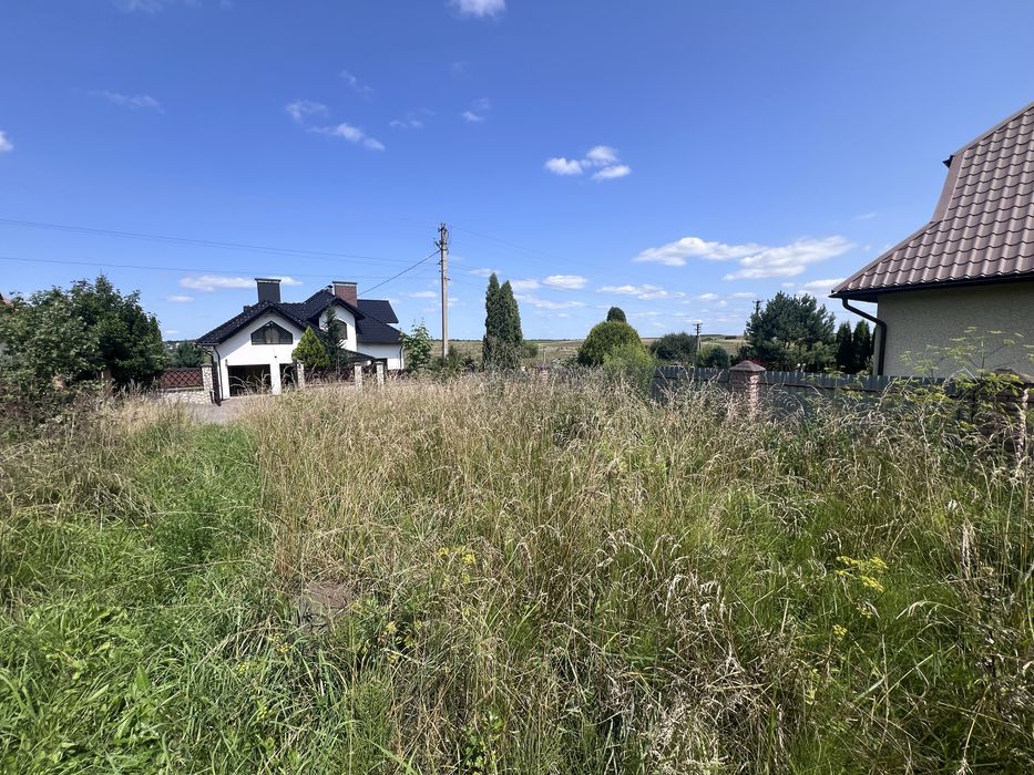 Продаж землі під житлову забудову в Підгородньому