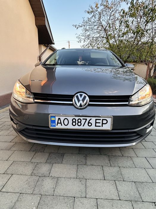 Автомобіль Volkswagen Golf VII  1.6 TDI