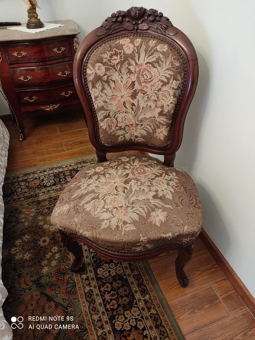 2 Cadeiras estilo Luís XV