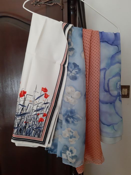 Écharpes plissadas e lenços NOVOS