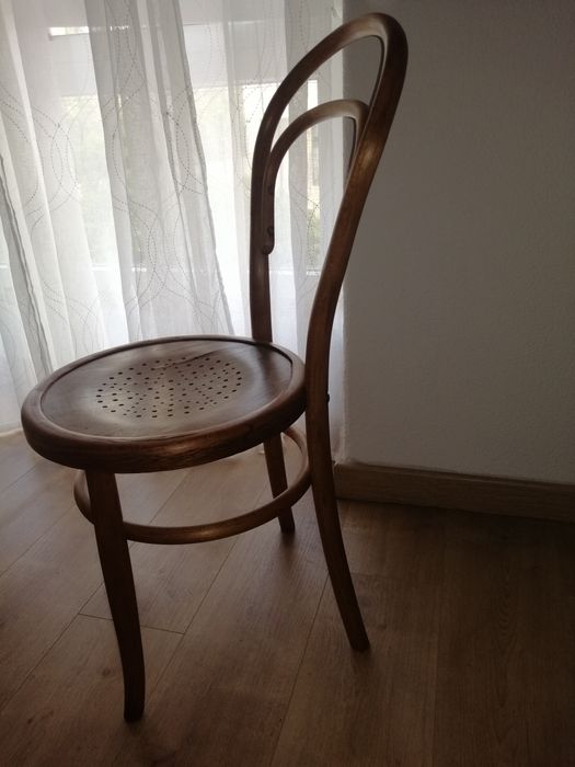 Cadeira Thonet (modelo infantil).