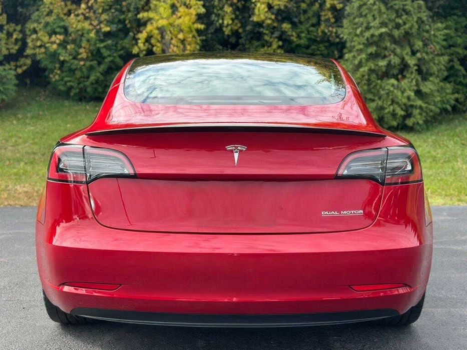 Tesla Model 3 Performance      2023