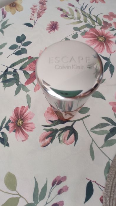Perfumy Calvin Klein Escape Woman