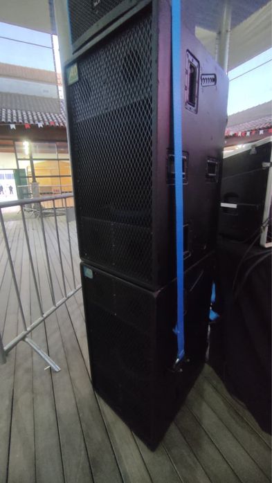 Graves, amplificador e cabos