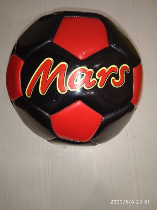 Продам. Мячь в красно чорном раскрасе, Марс