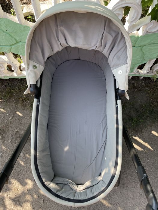 Дитячя коляска  ROAN liv 2в1