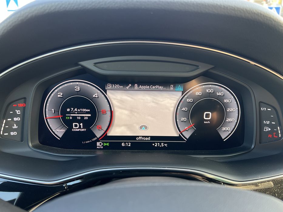 Продам Audi Q8  2018