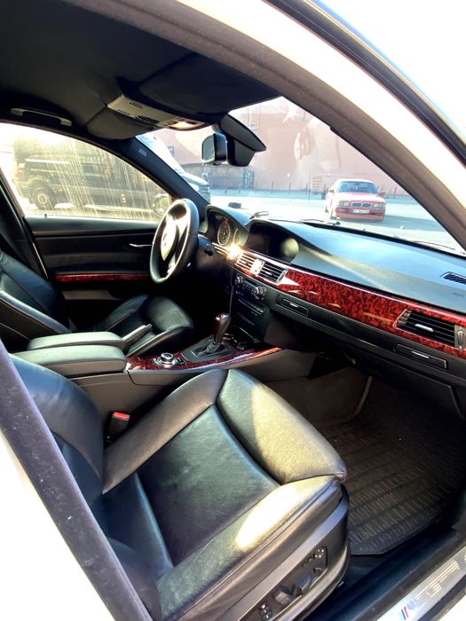 BMW E90 328xi 2010 3.0I