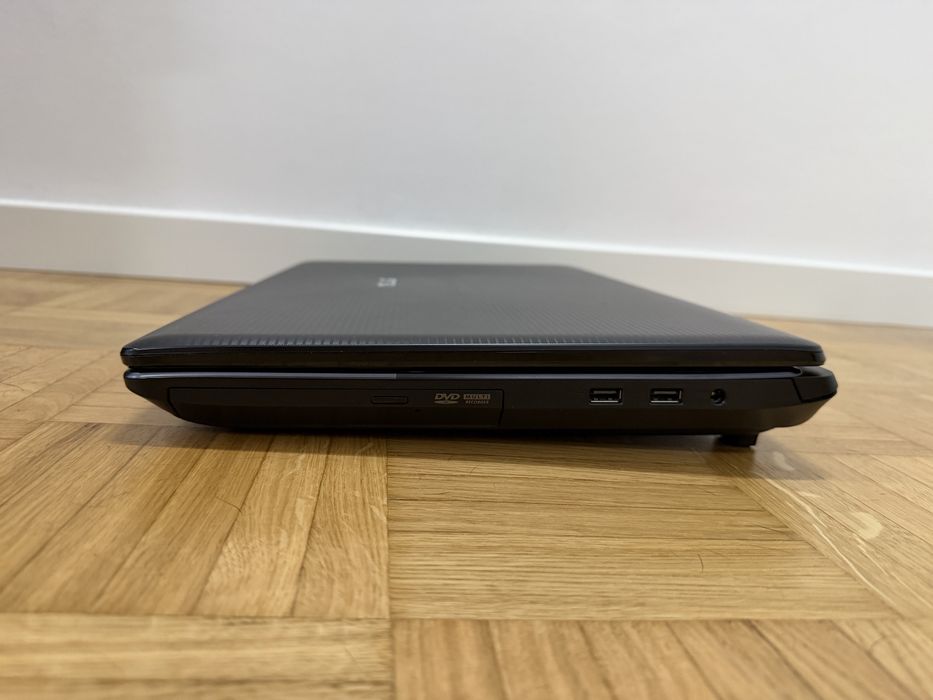 ASUS R900V Notebook PC 18,4" działa na baterii