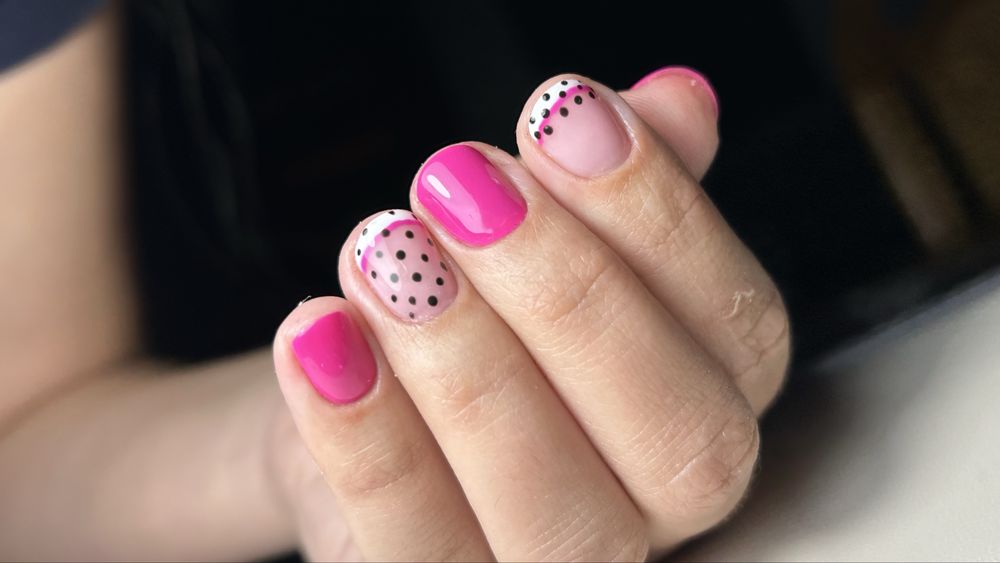 Stylizacja paznokci, manicure, przedłużanie paznokci