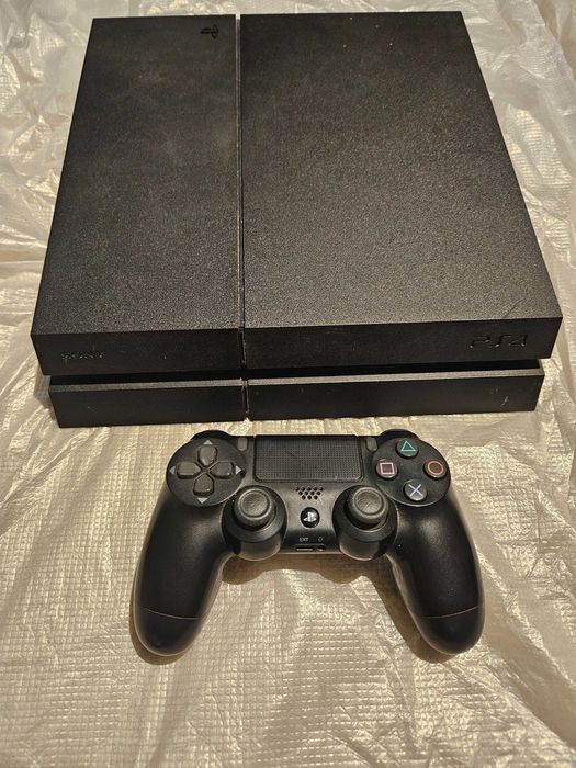 Playstation em boa estado e 1 comando