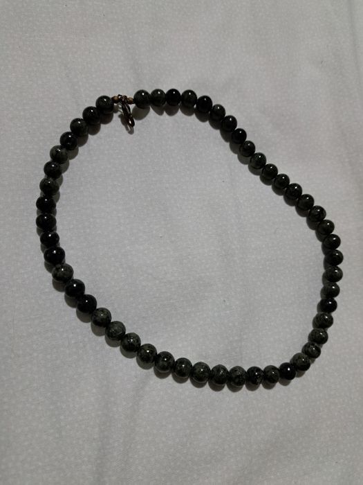 Colares de pedra para senhora