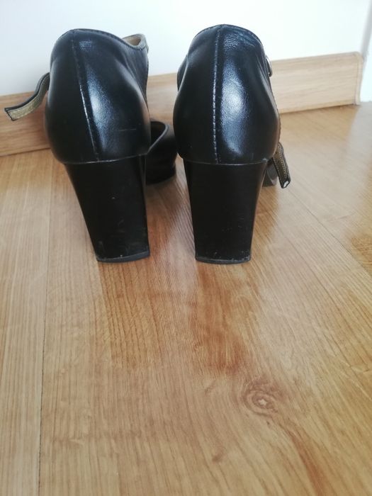Buty ze skóry czarne roz. 35