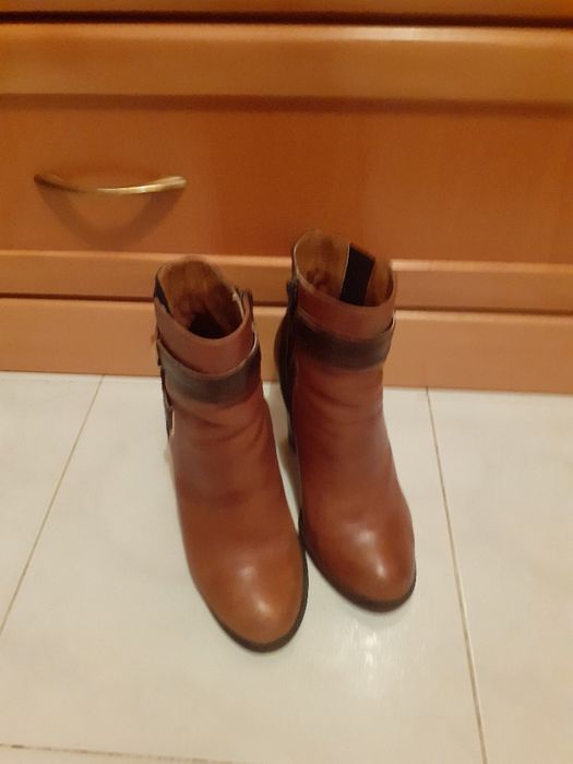 Botas Camel Cano baixo ( ALDO)