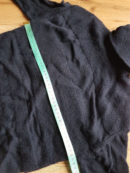 S 36 Weekday Amaia golf damski sweterek z golfem sweter wełniany wool