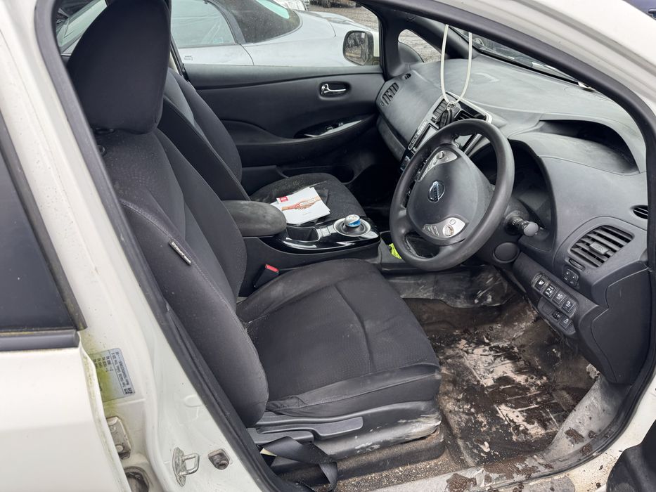 Nissan Leaf 2014r, elektryk, Anglik z kluczykami