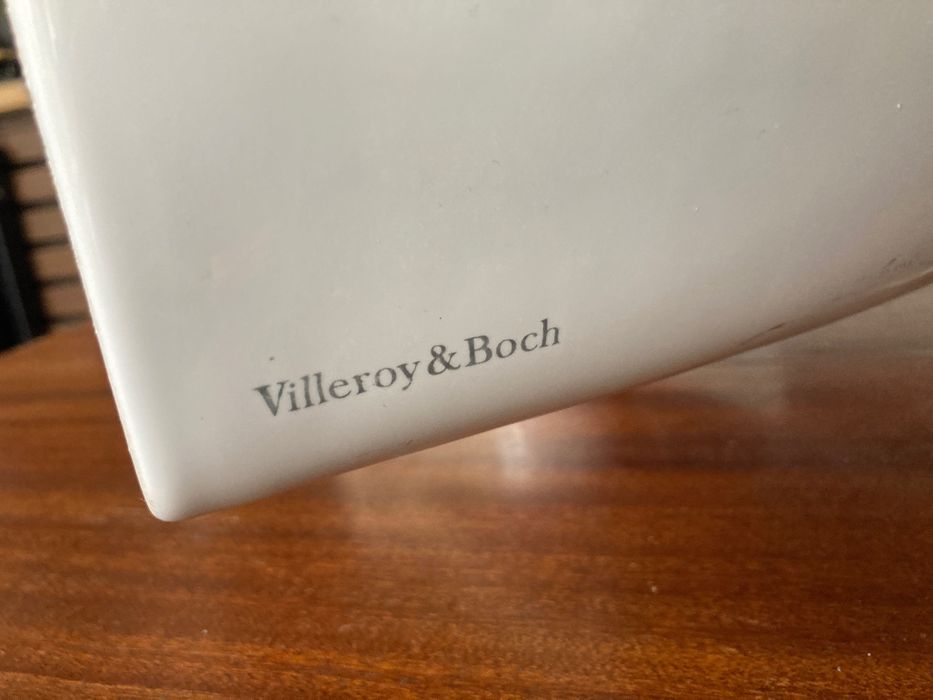 umywalka mała biała Villeroy & Boch 45cm x 33,5cm