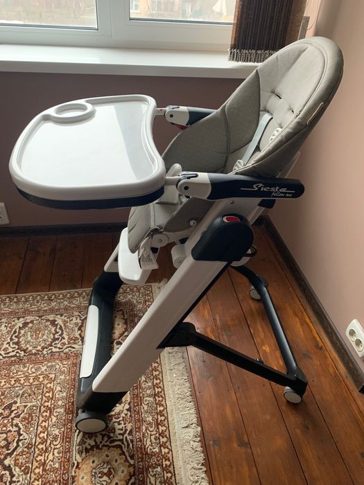 Столик, стільчик для годування малюків Peg-Perego Siesta Follow Me