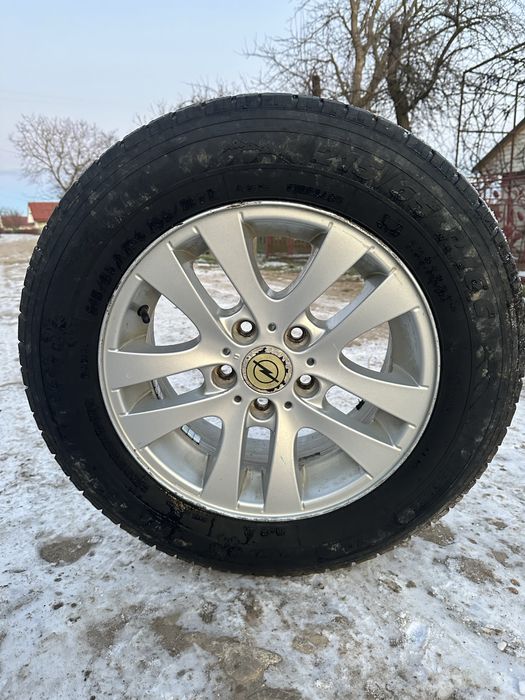 Продам диски з резиною 215/65/16 5x120