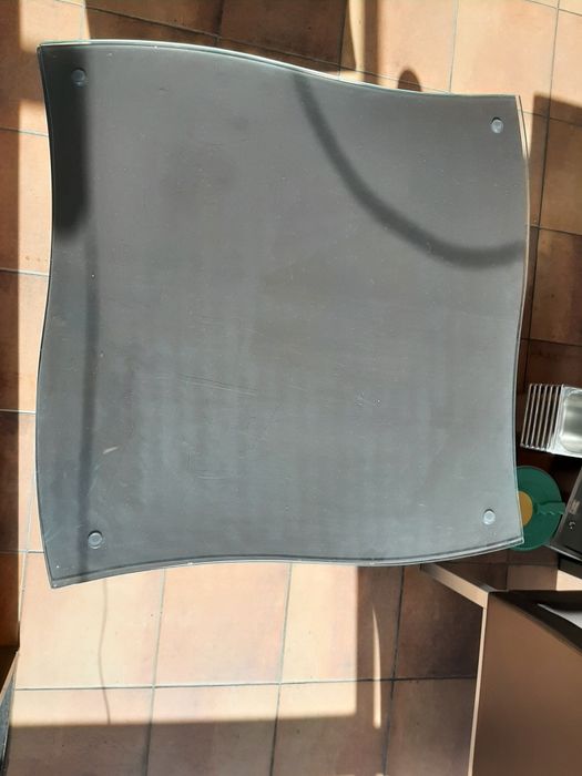 Mesas para cafés com vidro duplo