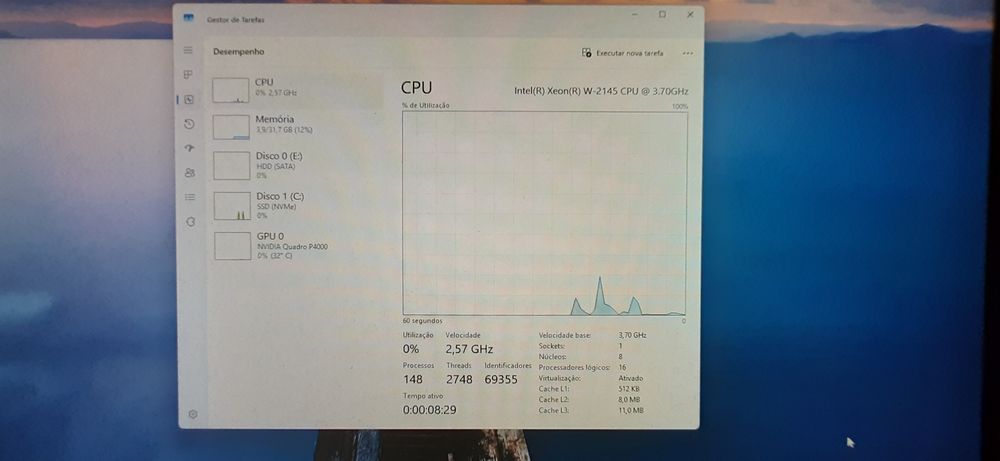Lenovo Gamer P520 9ªG|Xeon--3.7Ghz-8C-16T|32G|Nvme512G+HD1TB |Nvidia-P4000-8G|5G|W11