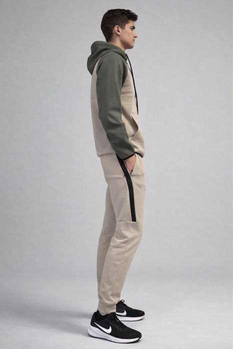 Весняний чоловічий преміальний Nike Tech нового покоління.