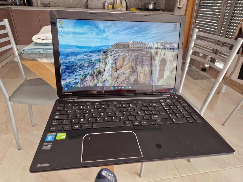 Toshiba satellite L50-A-1EF Corei5