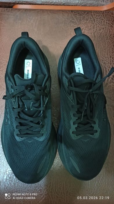 Продам круті кросівки фірми НОКА BONDI