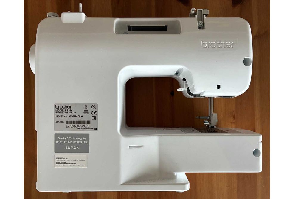 Máquina de costura Brother LS 14S
