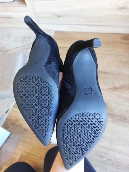 Botki na szpilce  Geox  D Faviola  r.40 (26cm)