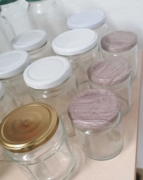 Frascos diversos tamanhos e limpos, 25 un por 5€