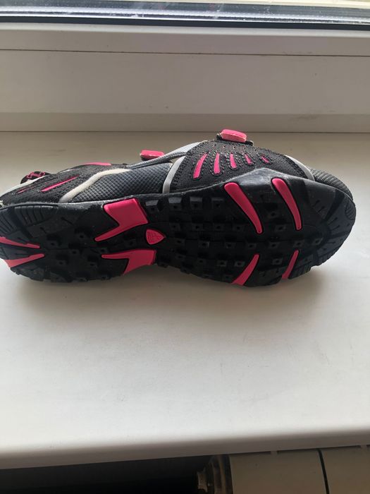 Кросівки жіночі спорт